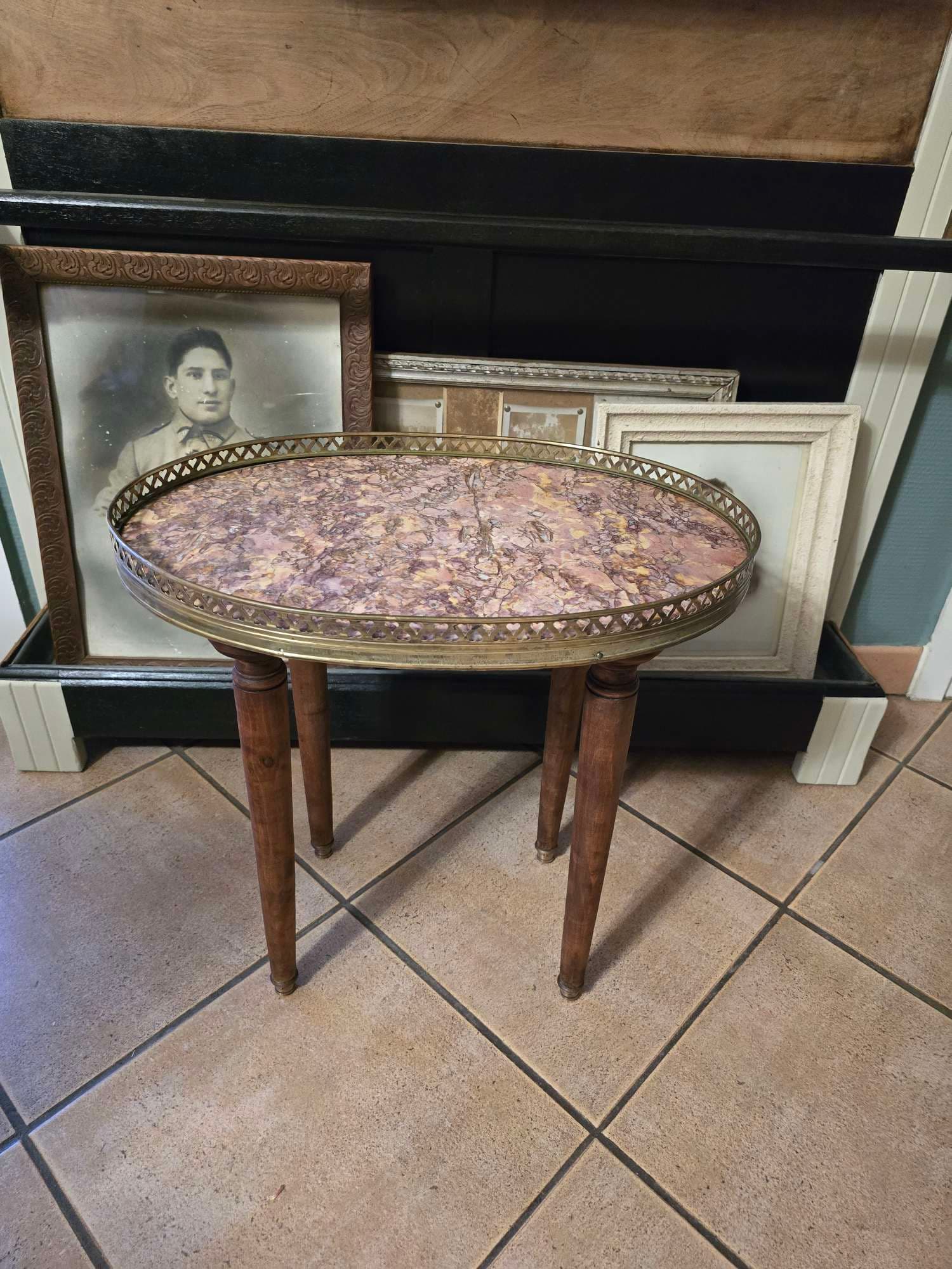 Petite table bouillotte ovale — photo 1 sur 2