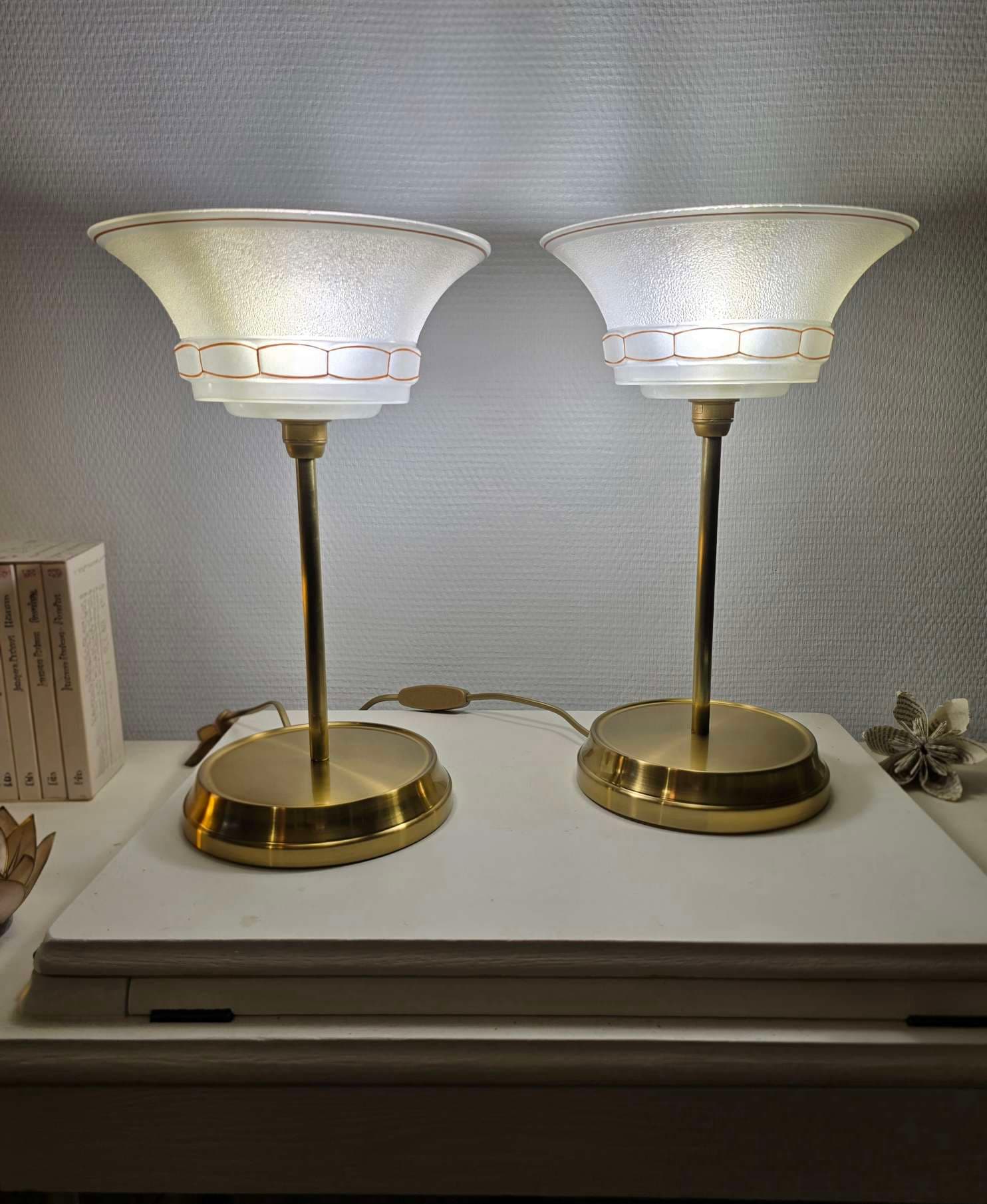 Lampe vasque Art déco sur pied en laiton